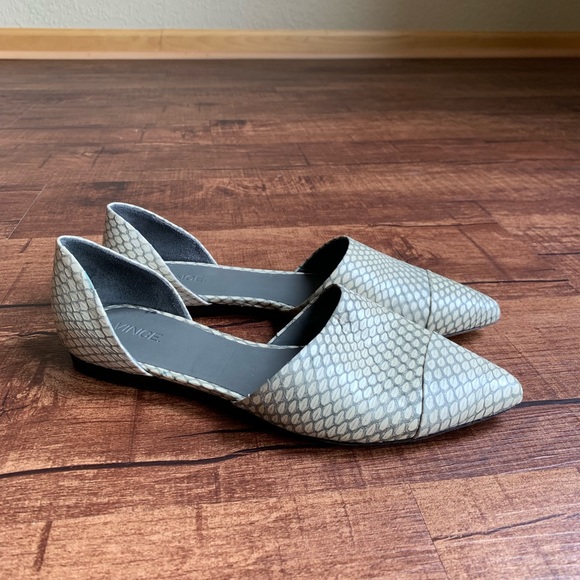 Vince alligator leather 6.5M(37) Pointed toe flats